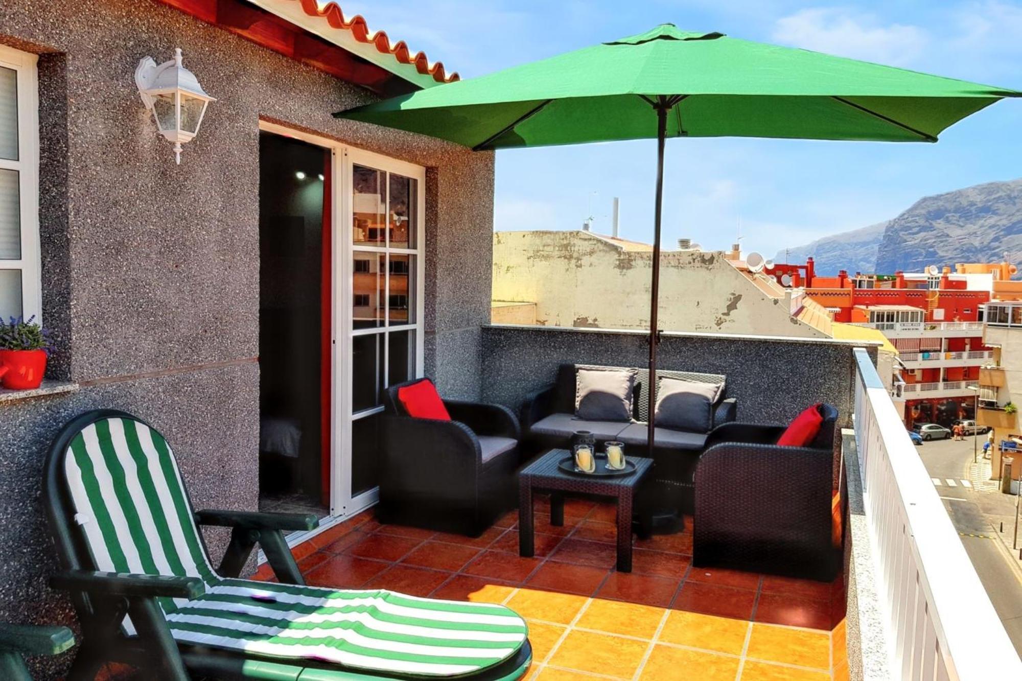 Modern Apartment In Puerto De Santiago - 65 Sqm - Mountain View Bagian luar foto