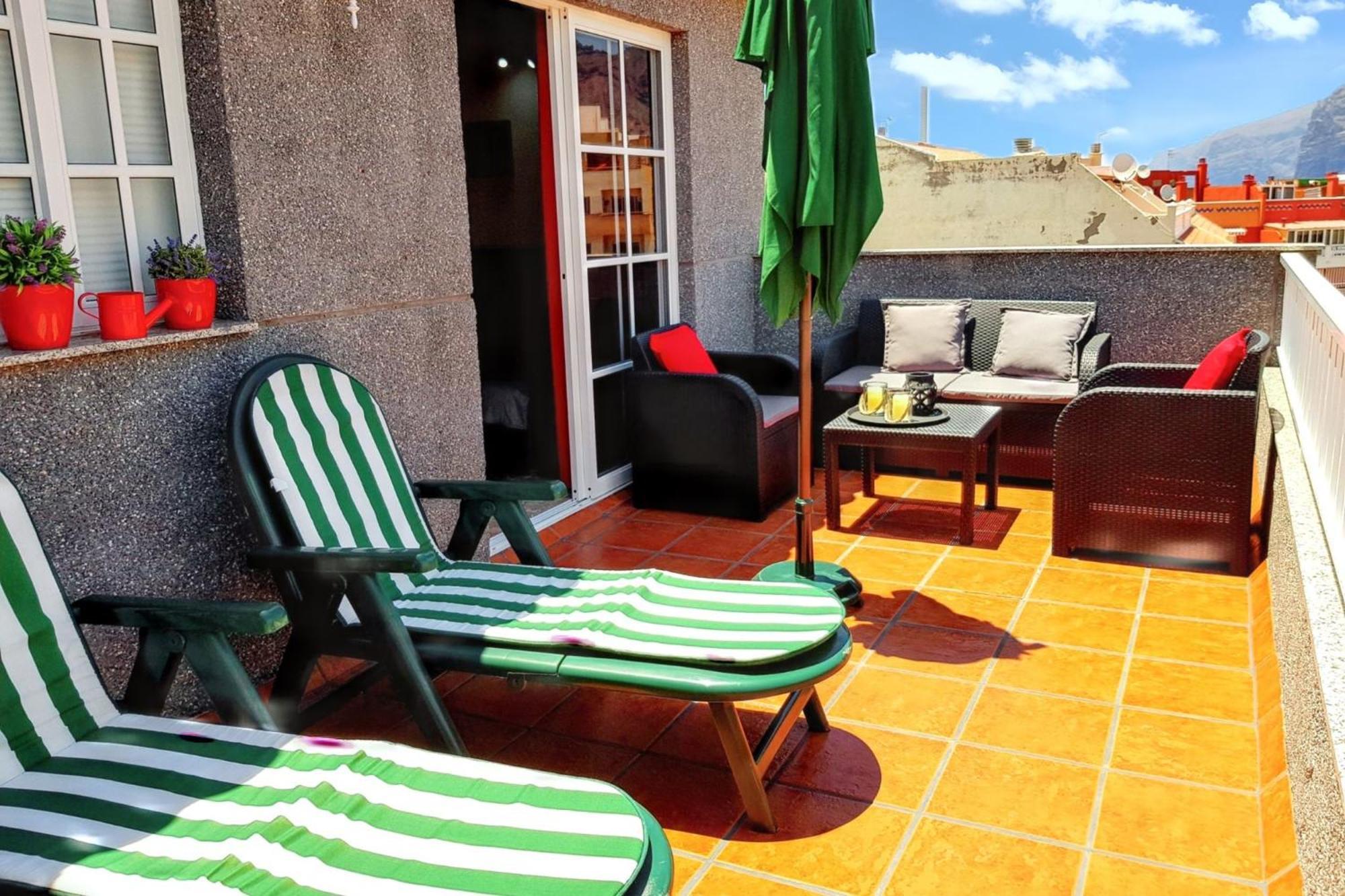Modern Apartment In Puerto De Santiago - 65 Sqm - Mountain View Bagian luar foto